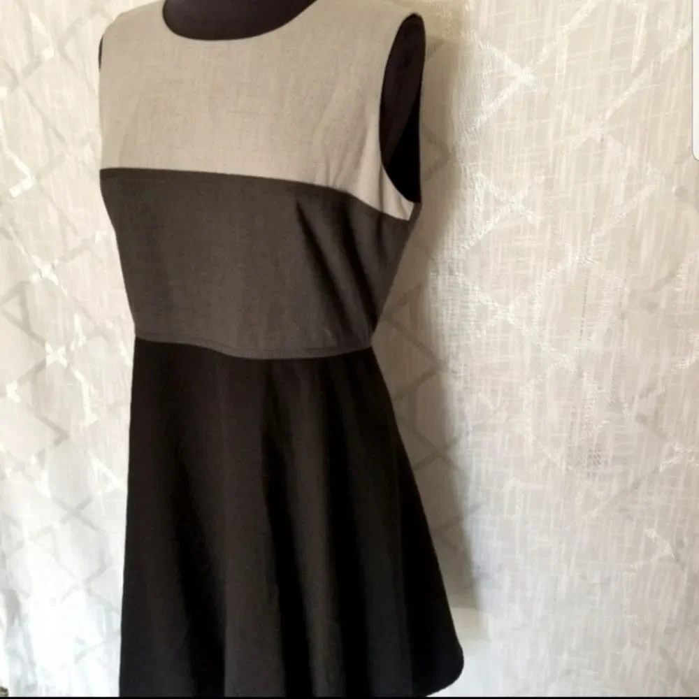 Calvin Klein Dress Color Block Sleeveless Dress Size 12 - Picture 5 of 8